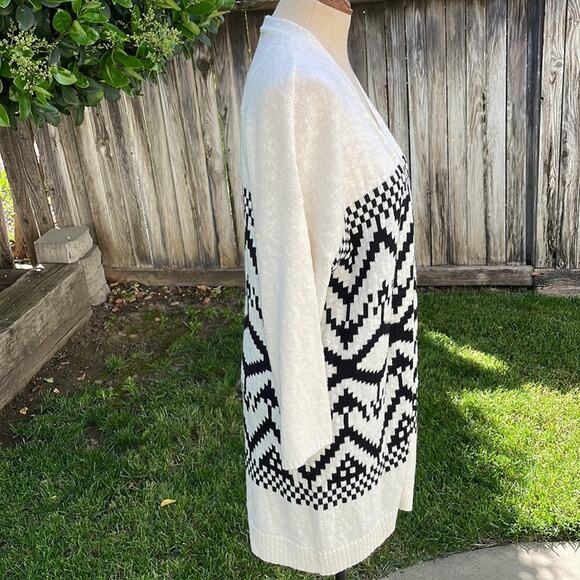 NWT Two by Vince Camuto Aztec Tribal Print Open Front Cardigan Petite Large - Picture 3 of 8